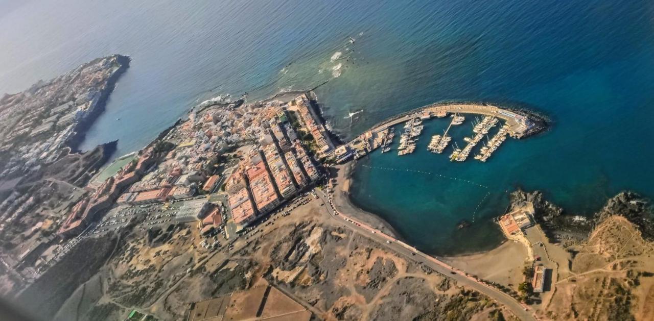 Sunny-Harbour Daire Arona  Dış mekan fotoğraf
